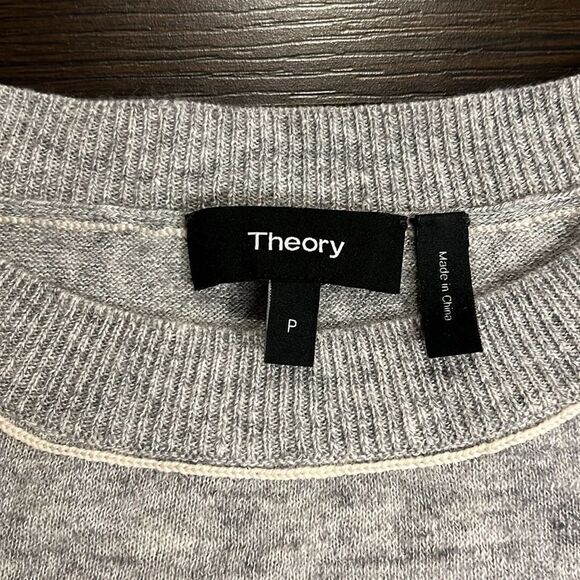 COPY - Theory Criselle 100% Merino Wool Crew Sweater, Gray, Size P - Picture 5 of 9